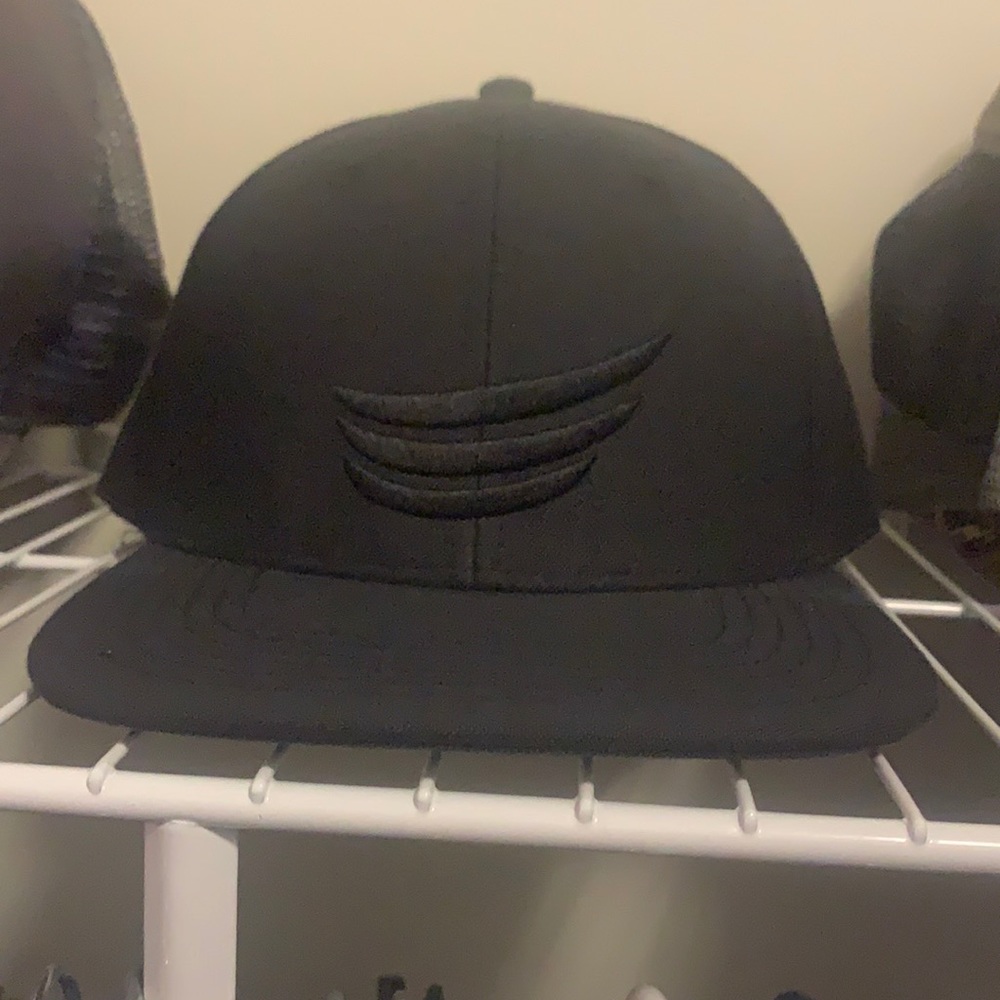 Tanglefree Hats